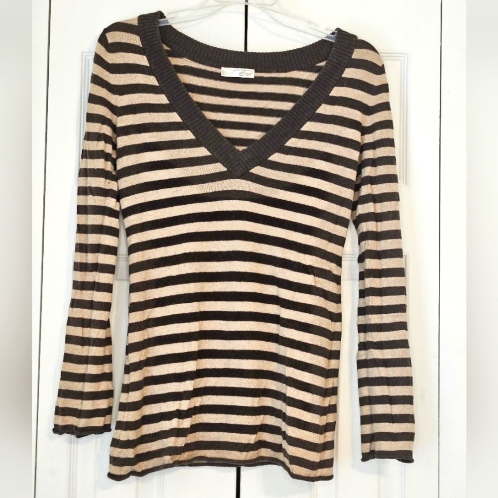 Old Navy Sweater
